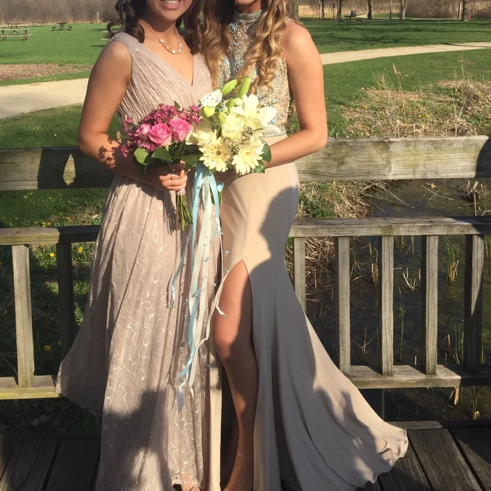 PROM DRESS! - Picture 4 of 4